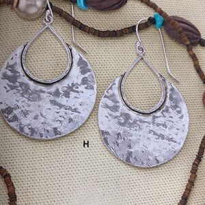 W1539 ORIGINAL SILPADA STERLING SILVER EARRINGS